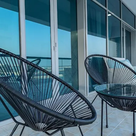 Awesome 1-Bedroom Apartment Perfect For 4 In Business Bay Dubai Exterior photo